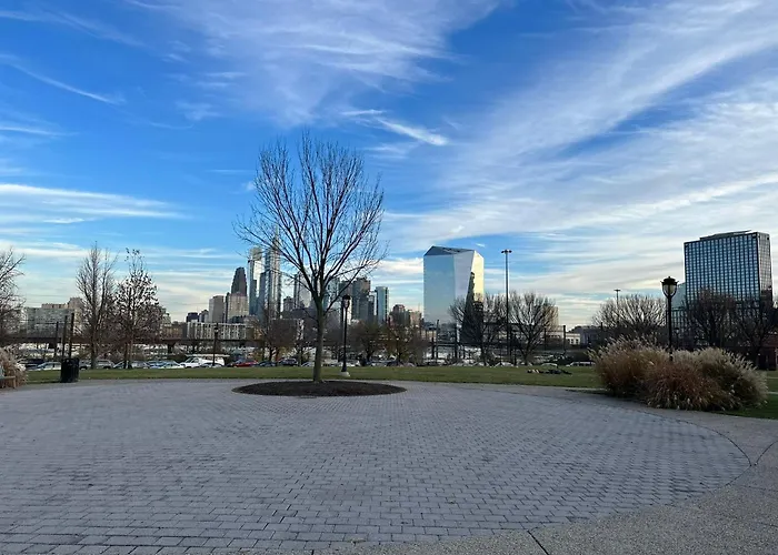 Spacious 2Br In Univ City